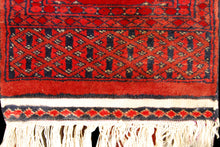 Lade das Bild in den Galerie-Viewer, Tappeto Originale Annodato a Mano Kashmir Pakistan 72x32 CM
