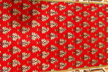 Lade das Bild in den Galerie-Viewer, Original Authentic Hand Made Carpet India Varanassi 60x40 CM
