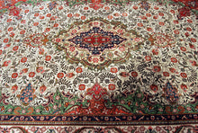 Lade das Bild in den Galerie-Viewer, Original Hand Made Carpets CM 350x240
