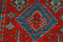 Carica l&#39;immagine nel visualizzatore di Gallery, Hand made Antique Kazak / Shirvan /  Caucasic Carpets CM 175x130
