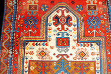 Carica l'immagine nel visualizzatore di Gallery, Antique Hand made Antique Kazak / Shirvan Caucasic Carpets 130x85 CM 
