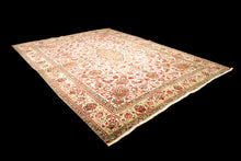 Carica l'immagine nel visualizzatore di Gallery, Ancient Antique Original Hand Made Carpets Tapis Teppich CM 390x290
