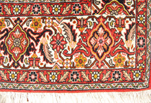 Lade das Bild in den Galerie-Viewer, Ancient Antique Original Hand Made Carpets CM 300x202
