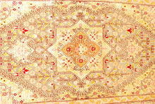 Carica l'immagine nel visualizzatore di Gallery, Antico Tappeto Hereche / Hereke in seta 100% Tunesia Misura 130x81
