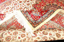 Lade das Bild in den Galerie-Viewer, Original Authentic Hand Made Carpet Varanasi 310x245 CM
