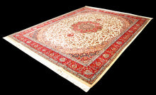 Carica l&#39;immagine nel visualizzatore di Gallery, Original Authentic Hand Made Carpet Varanasi 310x245 CM
