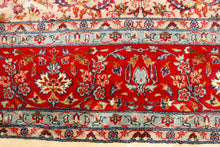 Carica l'immagine nel visualizzatore di Gallery, Original Authentic Hand Made Carpet Varanasi 310x245 CM
