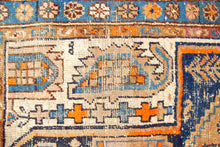 Load image into Gallery viewer, Ancient Antique Original Hand Made Carpets Tapis Teppich CM 166x105
