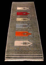 Lade das Bild in den Galerie-Viewer, Hand knotted carpet Ziegler / Zigler Afghanistan / Pakistan CM 187x64
