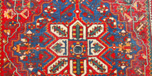 Carica l'immagine nel visualizzatore di Gallery, Tappeto Originale annodato a mano Baktiari Vintage CM 200x155
