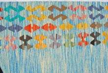 Lade das Bild in den Galerie-Viewer, Kilim Kaudani Lana Hand Made in Afganistan 295x206 CM (Galleriafarah1970)
