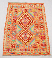 Carica l'immagine nel visualizzatore di Gallery, Kilim Kaudani Lana Hand Made in Afganistan 179x130 CM (Galleriafarah1970)
