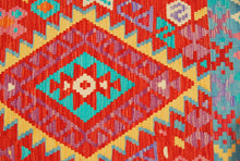 Carica l'immagine nel visualizzatore di Gallery, Kilim Kaudani Lana Hand Made in Afganistan 183x123 CM (Galleriafarah1970)
