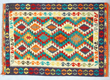 Carica l'immagine nel visualizzatore di Gallery, Kilim Kaudani Lana Hand Made In Afganistan 180x129 CM (Galleriafarah1970)
