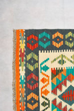 Carica l'immagine nel visualizzatore di Gallery, Kilim Kaudani Lana Hand Made In Afganistan 180x129 CM (Galleriafarah1970)
