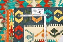 Carica l'immagine nel visualizzatore di Gallery, Kilim Kaudani Lana Hand Made In Afganistan 180x129 CM (Galleriafarah1970)

