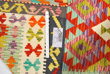 Carica l'immagine nel visualizzatore di Gallery, Kilim Kaudani Lana Hand Made In Afganistan 191x100 CM (Galleriafarah1970)
