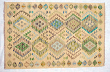 Carica l'immagine nel visualizzatore di Gallery, Kilim Kaudani Lana Hand Made In Afganistan 173x124 CM (Galleriafarah1970)
