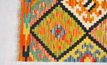 Carica l'immagine nel visualizzatore di Gallery, Kilim Kaudani Lana Hand Made In Afganistan 193x100 CM (Galleriafarah1970)
