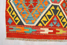 Lade das Bild in den Galerie-Viewer, Kilim Kaudani Lana Hand Made In Afganistan 246x186 CM (Galleriafarah1970)

