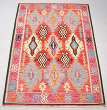 Lade das Bild in den Galerie-Viewer, Kilim Kaudani Lana Hand Made In Afganistan 247x178 CM (Galleriafarah1970)

