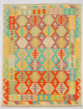 Carica l&#39;immagine nel visualizzatore di Gallery, Kilim Kaudani Lana Hand Made In Afganistan 198x149 CM (Galleriafarah1970)
