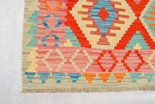 Carica l'immagine nel visualizzatore di Gallery, Kilim Kaudani Lana Hand Made In Afganistan 193x151 CM (Galleriafarah1970)
