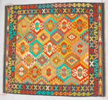 Carica l&#39;immagine nel visualizzatore di Gallery, Kilim Kaudani Lana Hand Made In Afganistan 206x152 CM (Galleriafarah1970)
