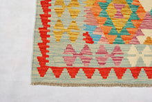 Carica l&#39;immagine nel visualizzatore di Gallery, Kilim Kaudani Lana Hand Made In Afganistan 197x147 CM (Galleriafarah1970)

