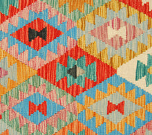 Carica l&#39;immagine nel visualizzatore di Gallery, Kilim Kaudani Lana Hand Made In Afganistan 197x147 CM (Galleriafarah1970)
