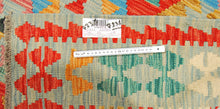 Carica l&#39;immagine nel visualizzatore di Gallery, Kilim Kaudani Lana Hand Made In Afganistan 197x147 CM (Galleriafarah1970)
