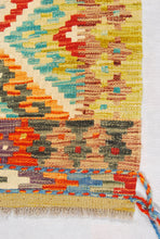 Lade das Bild in den Galerie-Viewer, Kilim Kaudani Lana Hand Made In Afganistan 125x84 CM (Galleriafarah1970)
