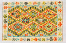 Lade das Bild in den Galerie-Viewer, Kilim Kaudani Lana Hand Made In Afganistan 126x94 CM (Galleriafarah1970)

