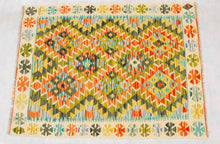 Lade das Bild in den Galerie-Viewer, Kilim Kaudani Lana Hand Made In Afganistan 126x94 CM (Galleriafarah1970)
