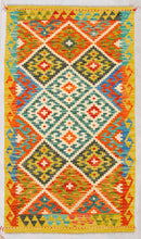 Carica l&#39;immagine nel visualizzatore di Gallery, Kilim Kaudani Lana Hand Made In Afganistan 133x83 CM (Galleriafarah1970)
