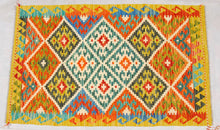 Carica l&#39;immagine nel visualizzatore di Gallery, Kilim Kaudani Lana Hand Made In Afganistan 133x83 CM (Galleriafarah1970)
