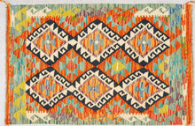 Lade das Bild in den Galerie-Viewer, Kilim Kaudani Lana Hand Made In Afganistan 117x84 CM (Galleriafarah1970)
