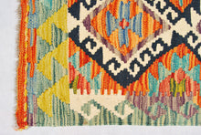 Lade das Bild in den Galerie-Viewer, Kilim Kaudani Lana Hand Made In Afganistan 117x84 CM (Galleriafarah1970)
