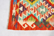 Carica l'immagine nel visualizzatore di Gallery, Kilim Kaudani Lana Hand Made In Afganistan 155x60 CM (Galleriafarah1970)
