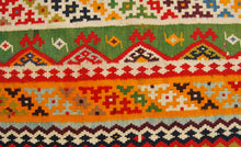 Lade das Bild in den Galerie-Viewer, Kilim Original Authentic Hand Made 220x158 CM
