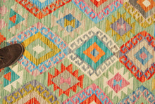 Carica l'immagine nel visualizzatore di Gallery, Original Hand Made Rustic Kilim / Afganistan Origin 154x151 CM (Galleriafarah1970) 
