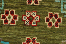 Lade das Bild in den Galerie-Viewer, Tappeto TAIMANY Original Wool Rug Carpet 80x75 CM (Galleriafarah1970)
