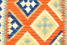 Carica l'immagine nel visualizzatore di Gallery, kilim indiano moderno autentico originale 198x69 cm
