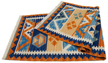 Lade das Bild in den Galerie-Viewer, kilim indiano moderno autentico originale 198x69 cm
