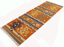 Carica l'immagine nel visualizzatore di Gallery, kilim indiano moderno autentico originale 198x69 cm
