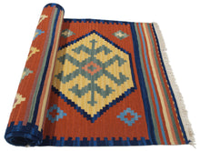 Lade das Bild in den Galerie-Viewer, kilim moderno autentico originale 244x69  cm
