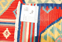 Carica l'immagine nel visualizzatore di Gallery, kilim moderno autentico originale 244x168 cm
