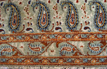 Carica l'immagine nel visualizzatore di Gallery, Tappeto Kashan carpet Original Colors CM 385x283
