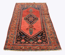 Carica l&#39;immagine nel visualizzatore di Gallery, Teppich Malayer Original Hand Made Carpets CM 190x107
