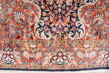 Lade das Bild in den Galerie-Viewer, Original Authentic Hand Made Carpet India Serinegar 152x90 CM

